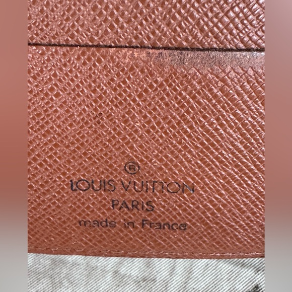 LOUIS VUITTON MONOGRAM LARGE ZIP WALLET - Picture 7 of 10